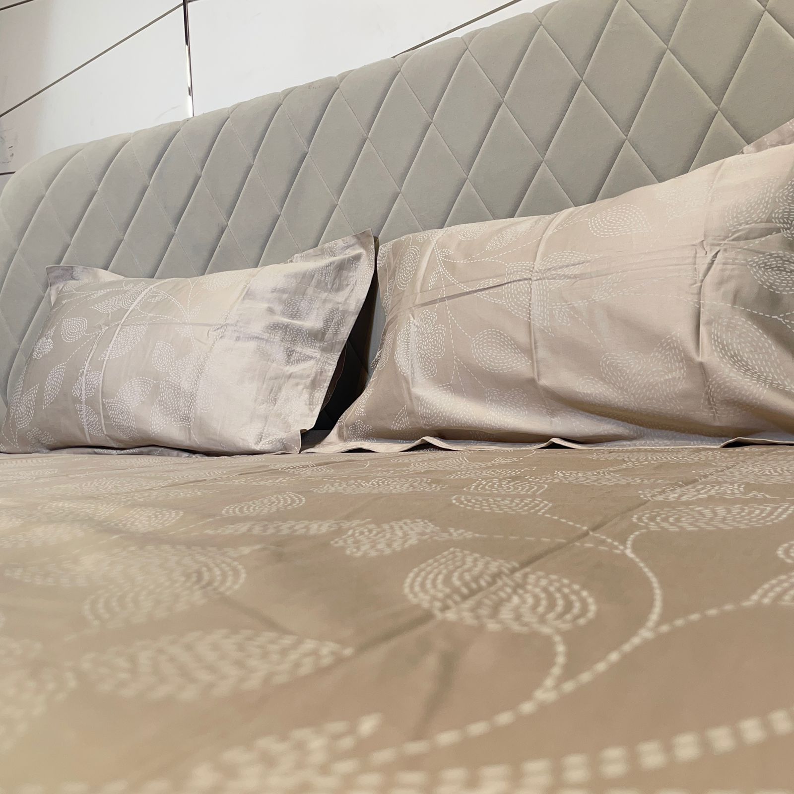 Soft Cotton Print Bedsheet-Aaroha Living