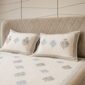 Cotton Quilted Bedcover with Floral Print-Aaroha Living