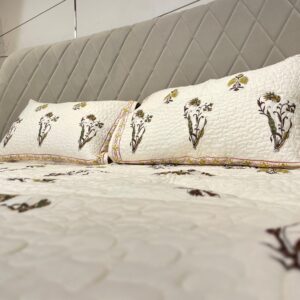 Cotton Quilted Bedcover with Floral Print-Aaroha Living